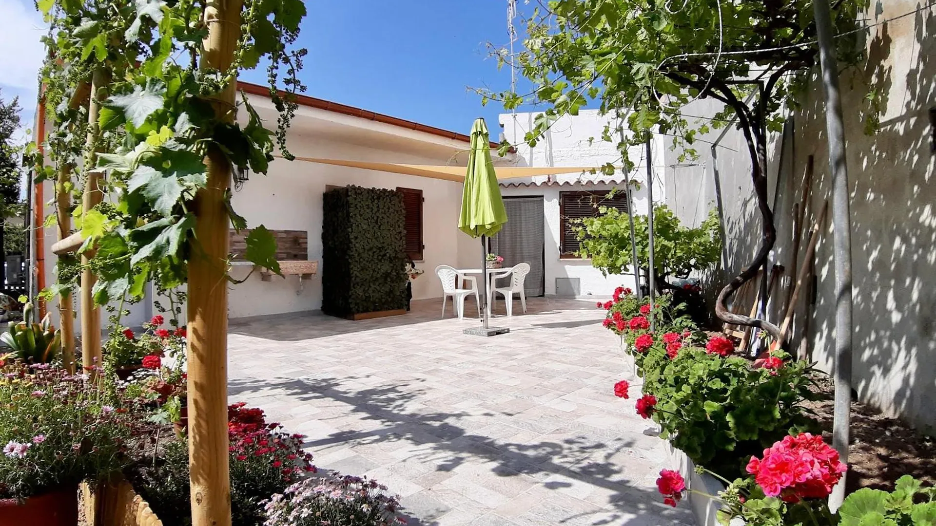 Il Melograno Villa Badesi 0*,  Italy